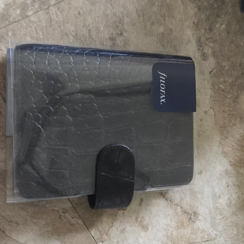 filoFAX Croc Black Leather Pocket A7 Size Organizer